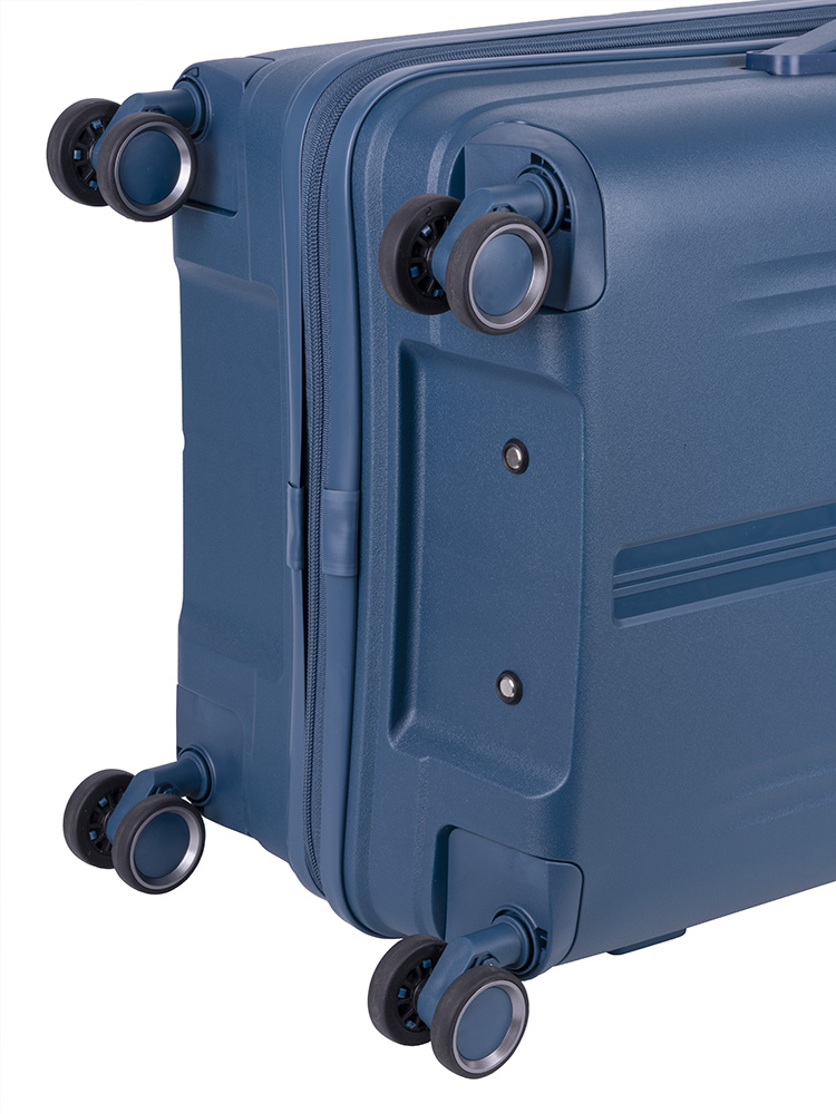 Cellini Xpedition Medium 4 Wheel Trolley Trunk
