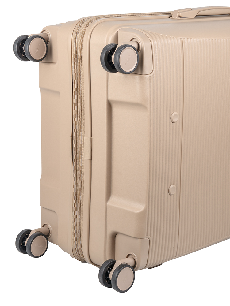 Cellini Qwest Medium 4 Wheel Trolley Case