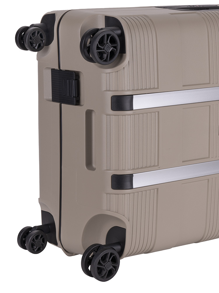 Cellini Safetech Zipperless Lock Medium 4 Wheel Trolley Case