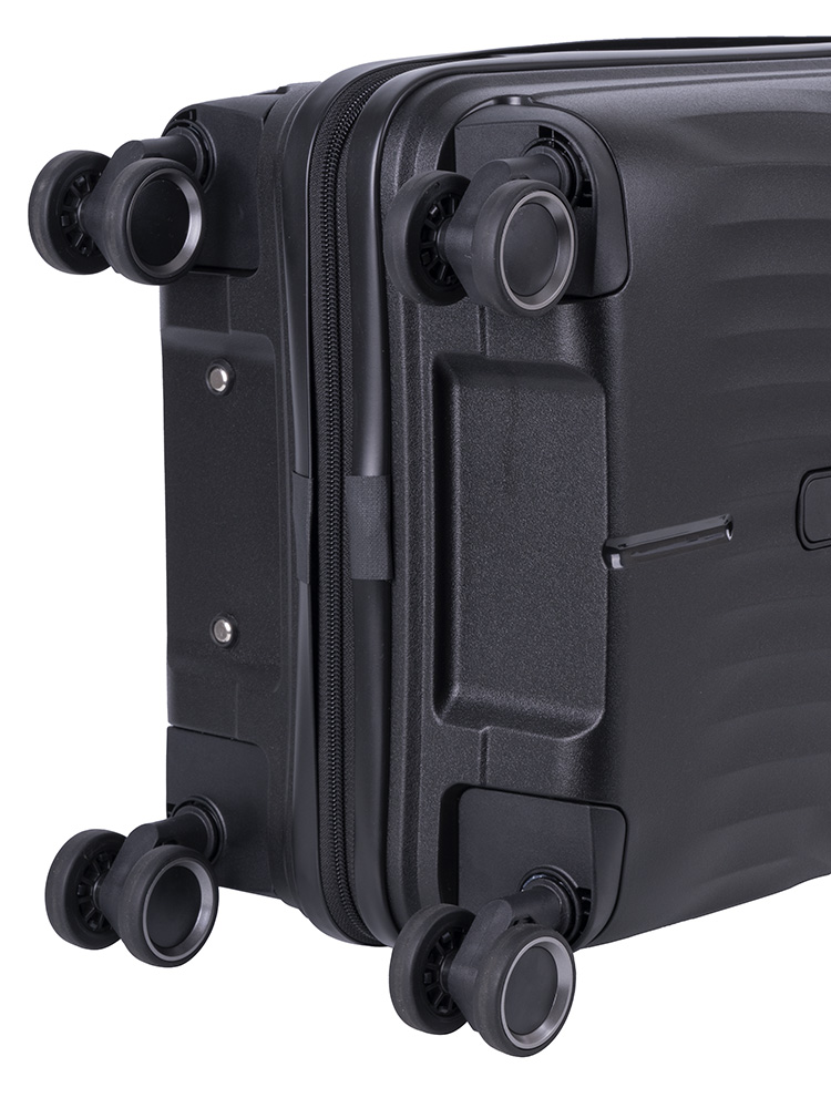 Cellini Xpedition 4 Wheel Carry On Trunk