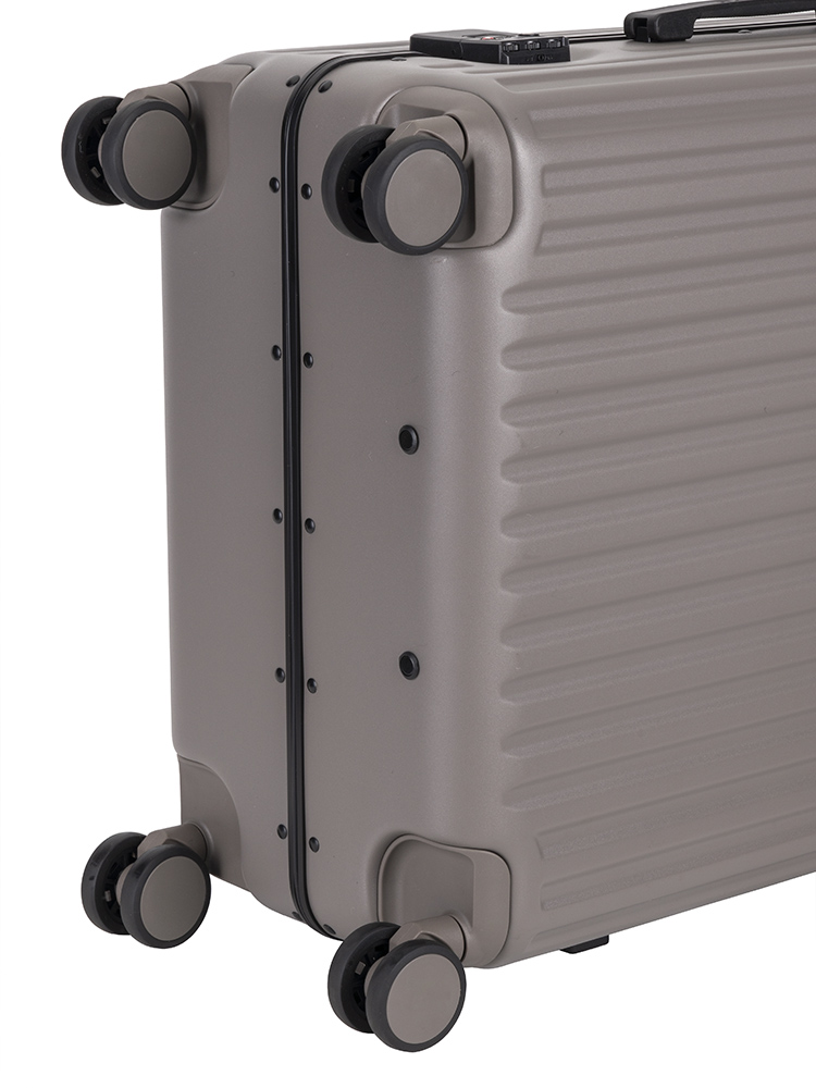 Polo Knox Medium 4 Wheel Trolley Case