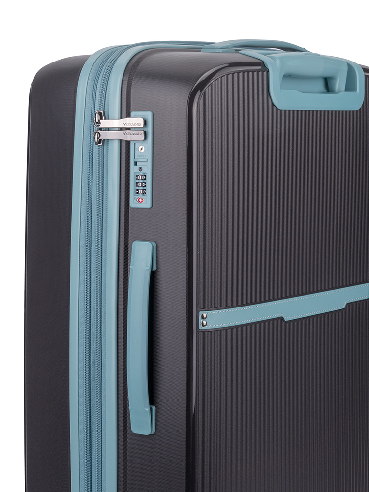 Voyager Traveler Medium 4 Wheel Trolley Case